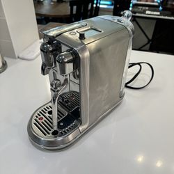 Nespresso “Creatista Plus”