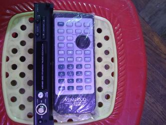 Kenwood stereo head and remote