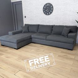 *Like New* High End Oversized Gray Sectional Sofa + Free Delivery 🚚 
