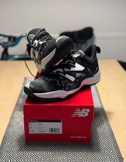 New Balance - TWO WXY v3 Sneaker - Size 9.5 Men (DS)