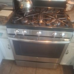 Gas stove