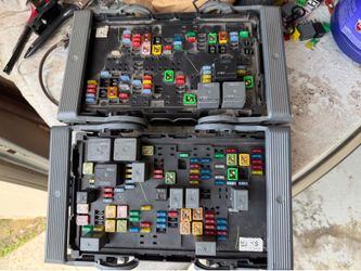 Engine Fuse Boxes 07-13