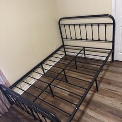 Full Size Bed 
