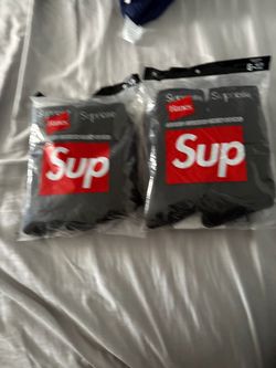Supreme socks