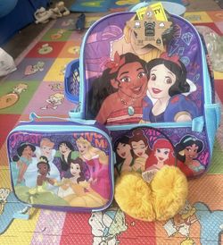 Disney Princess 👸 kids 16” backpack 🎒 set with headphones new with tag