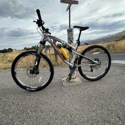2014 Rocky Mountain Altitude 750 Bike