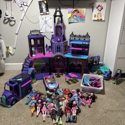 Monster High Lot HUGE