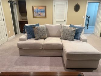White Love Seat