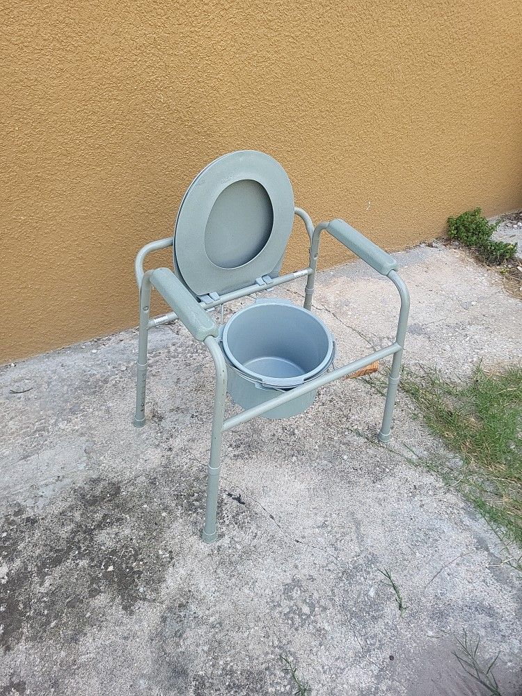 Handicap Toilet 5.00