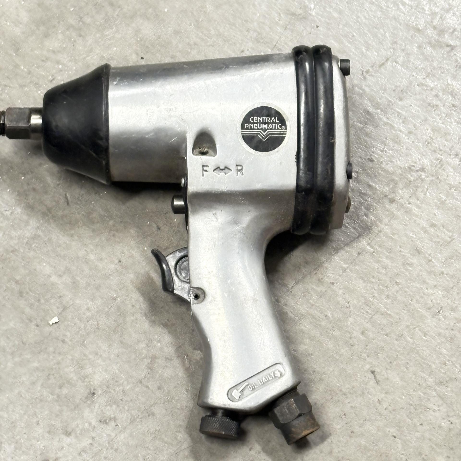 General Pneumatic 1/2 In Drive