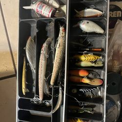 Old School Fishing Lures 40$ For The Whole Box 