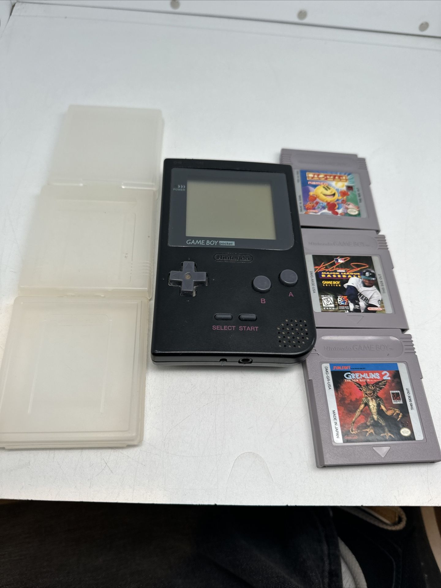 Nintendo Game Boy Pocket Bundle 3 Games TESTED Pac Man Gremlins 2 Griffey Black