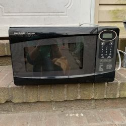 Microwave Like New