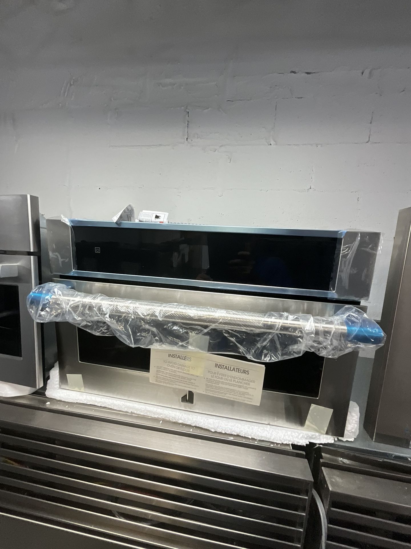 JennAir 30” Built-In Microwave Oven – Stainless Steel – New