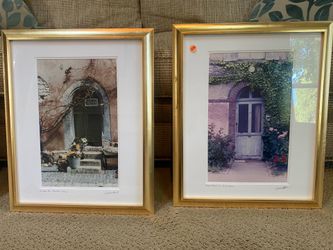 Pictures of pretty European doors.