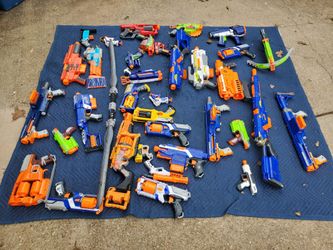 35 pcs nerf lot asking 160 Pick up is in allen tx