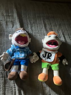 2 Sml puppets