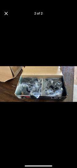 Leveling kit for 2006 to 2012 Dodge ram 1500 four-wheel-drive.