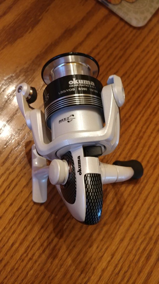Okuma Stratus CS-35 Fishing Reel for Sale in Chicago, IL - OfferUp