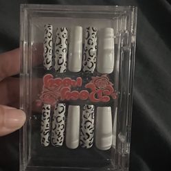 Press On Nails
