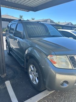 Nissan Pathfinder Se 4x4