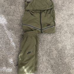 Nike tech pants and hoodie