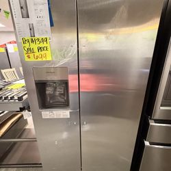 Frigidaire Side By Side Refrigerator 
