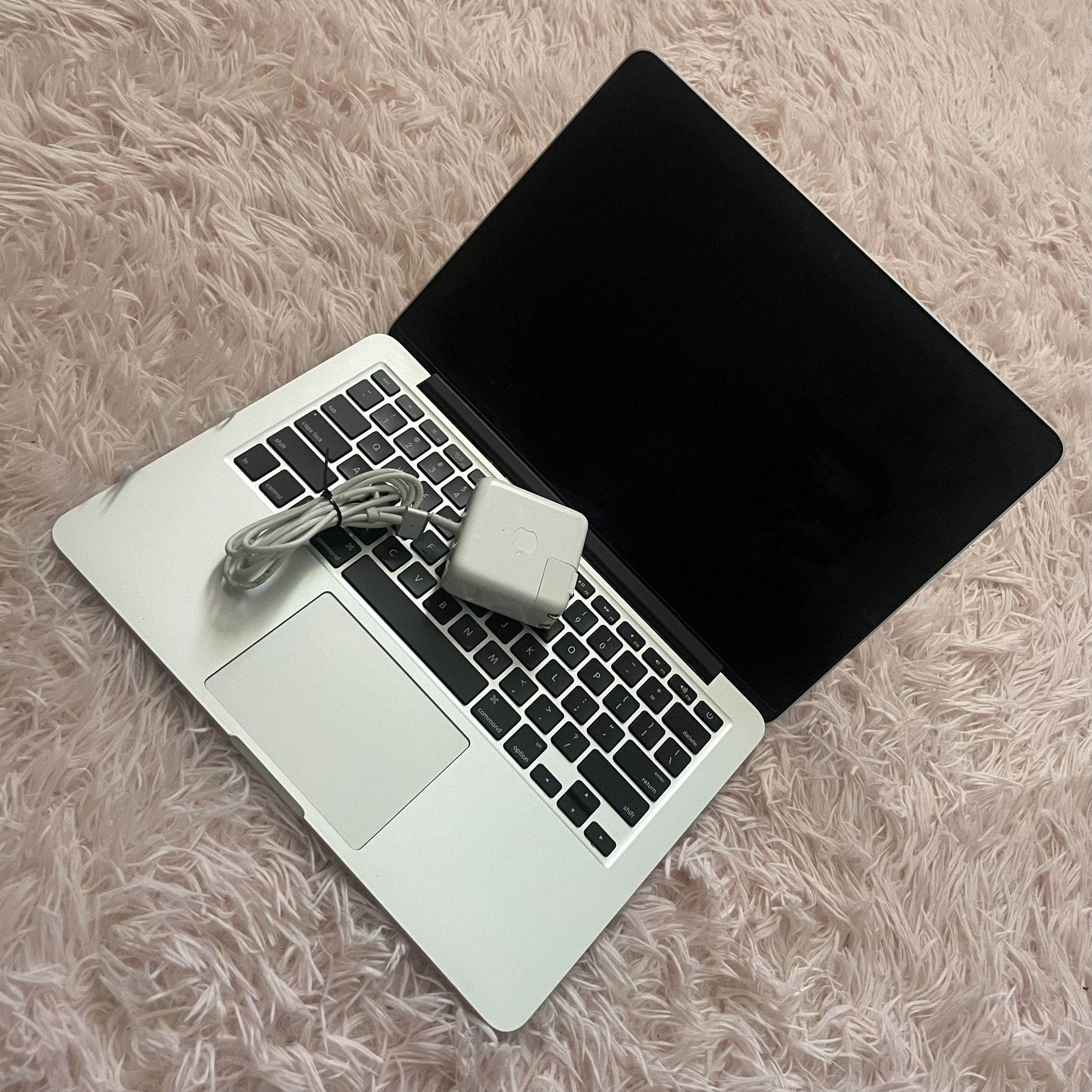 MacBook Pro 12,1 Excellent Condition