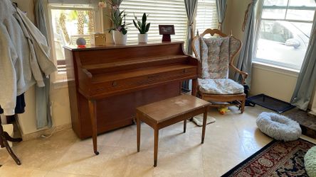 Upright Piano, For Kids And Beginners 