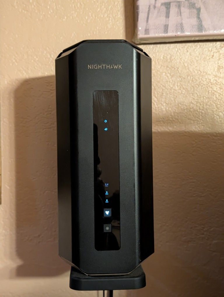 Netgear Nighthawk RS700