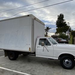 Ford Box Truck 