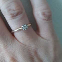14k Yellow Gold Genuine Diamond Ring Size 7