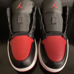 Nike Air Jordan 1 Low Bred Toe - Size 10.5M / 12W