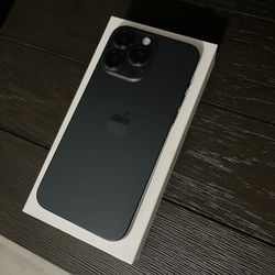 iPhone 15 Pro Max 
