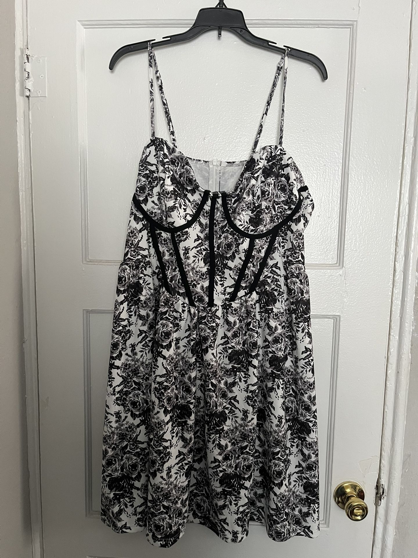 Black and white floral print corset dress #gothic #whimsygoth