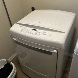Excellent Condition High End Washer And Dryer 