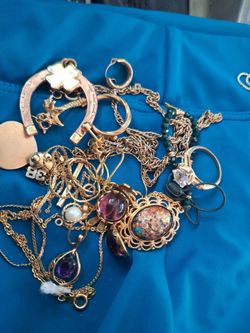 Untested gold tone jewelry lot