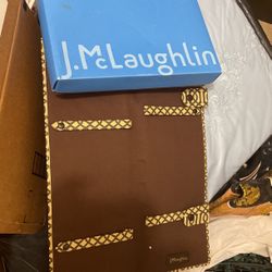 New j McLaughlin Leather Tie Holder