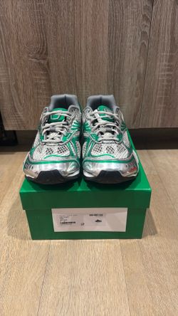 Bottega Size 44 Green/silver size