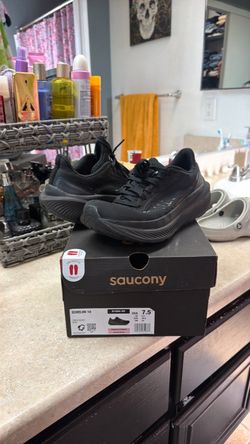Saucony women size 7.5