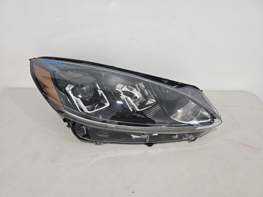Ford Escape 2020 2021 2022 2023 Right Headlight