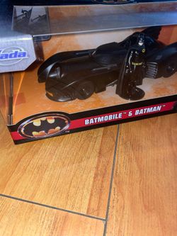 Jada Batmobile & Batman 1/24 scale