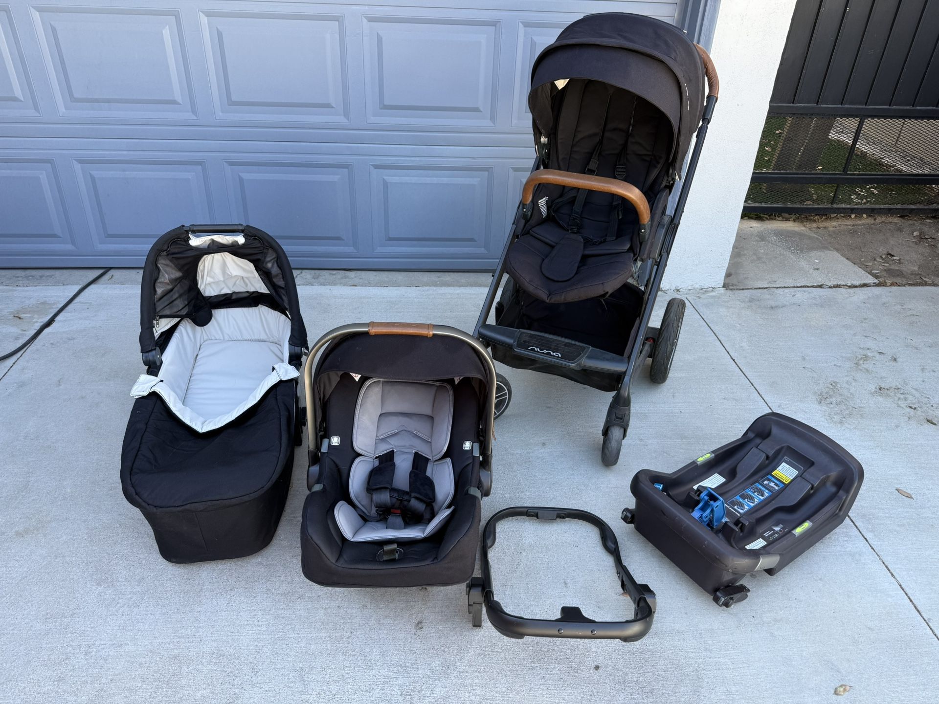 Nuna MIXX Next Stroller & PIPA RX Infant Car Seat + Bassinet