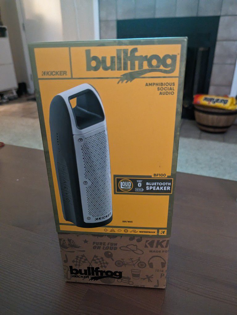 New Kicker Bullfrog Wireless Speaker 