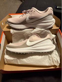 Nike revolution 8.       7.5w/8m