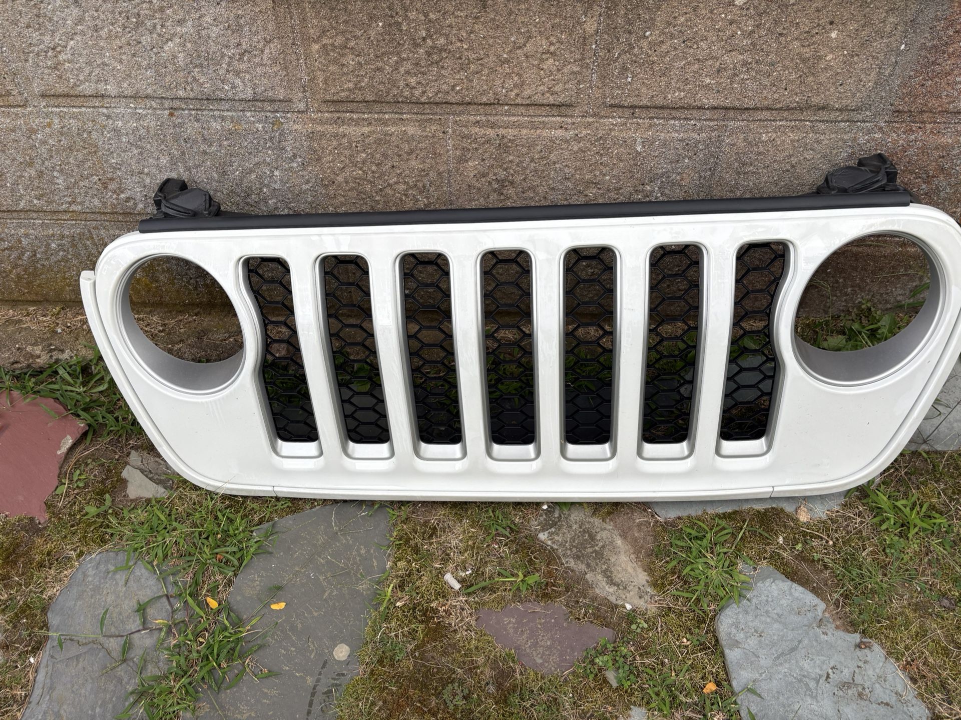 2021 Jeep Wrangler Grill