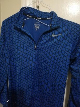 Nike dri-fit long sleeve pull over. Youth XL