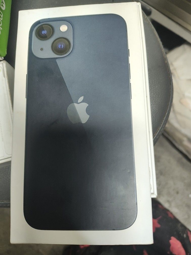 iPhone 13 Midnight 128gb *Brand New*