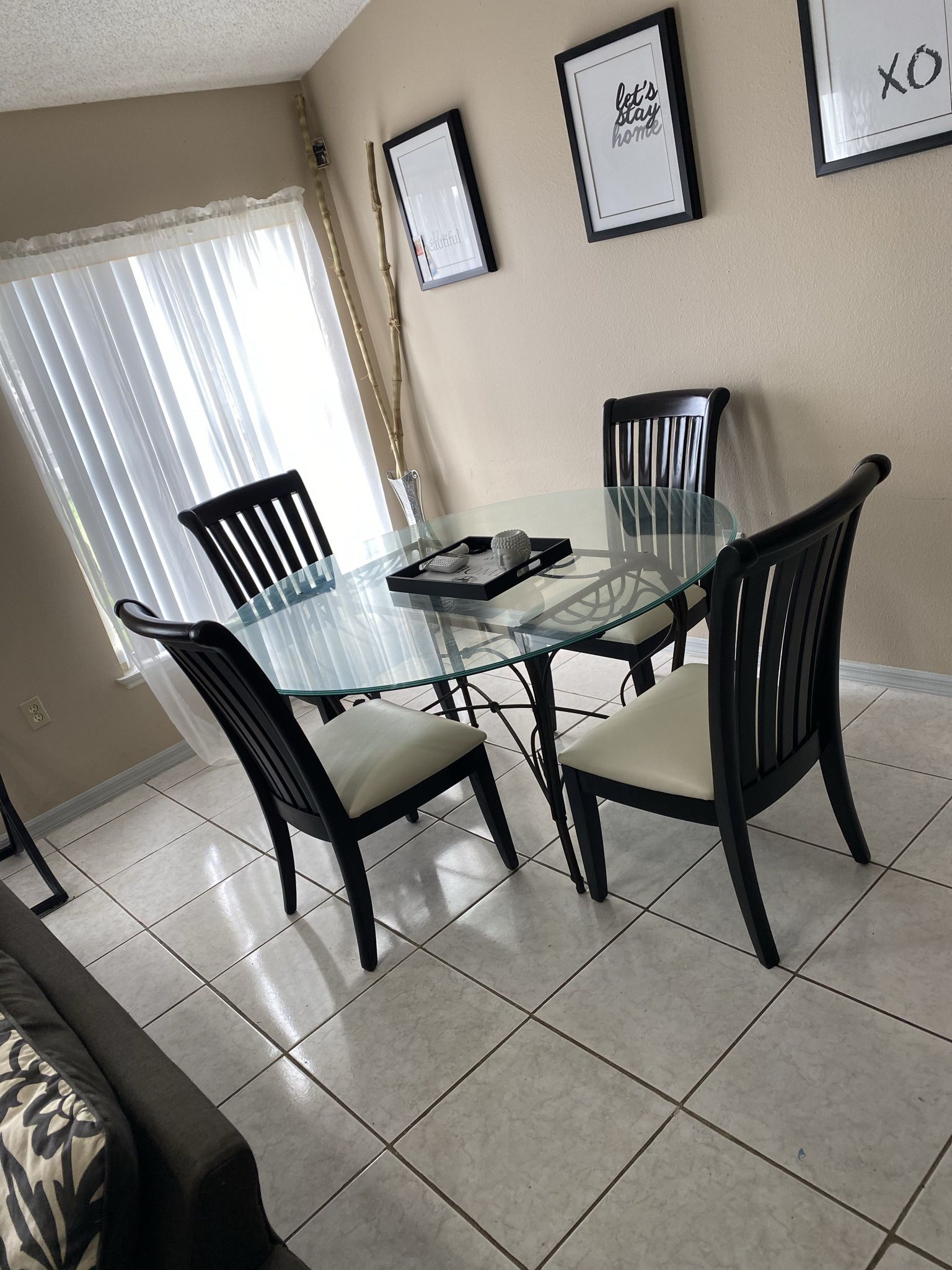 GLASS TABLE AND WOODEN CHAIRS 🪑 And FOR SALE $350 Obo I RECENTLY STAINED AND CLEAR COATED THE CHAIRS LIKE NEW !!!