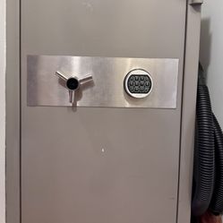 LAGARD SAFE FOR SALE